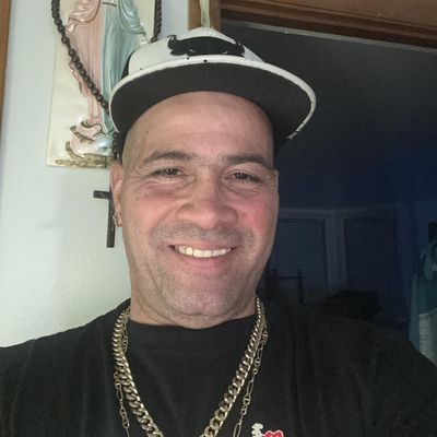 Luis, 56