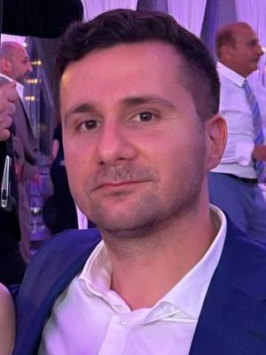 Remon, 40