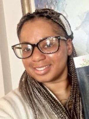 Lynette, 39