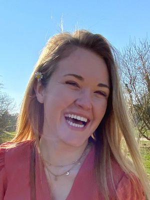 Ashley, 23