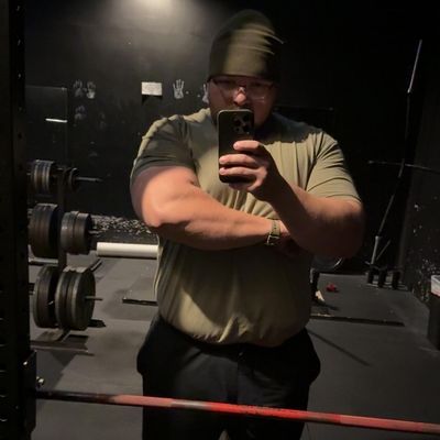 Ben, 32