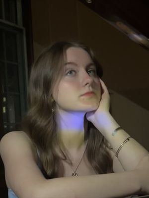 Emma, 20