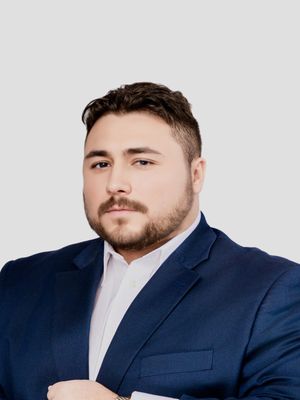 Dom, 28