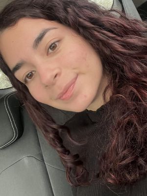 Romina, 27