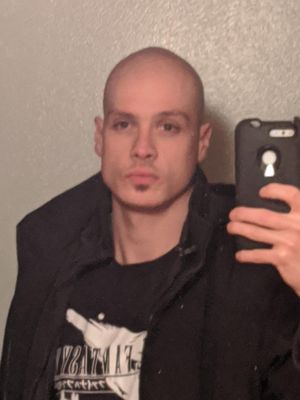 Nicolas, 37