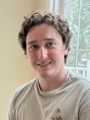 Alex, 26