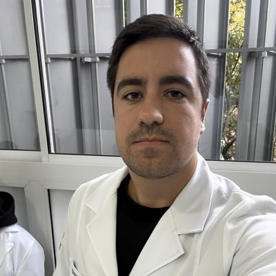 Lucas, 25
