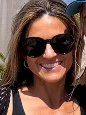 Candice, 43