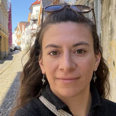 Teresa, 41