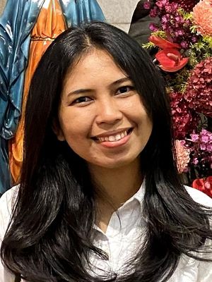Widya, 28