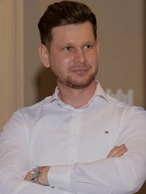 Dennis, 26
