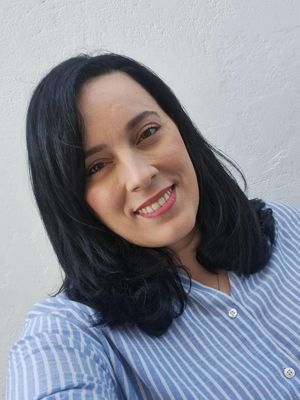 Renata, 34
