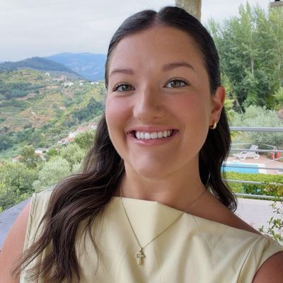Jenna, 24