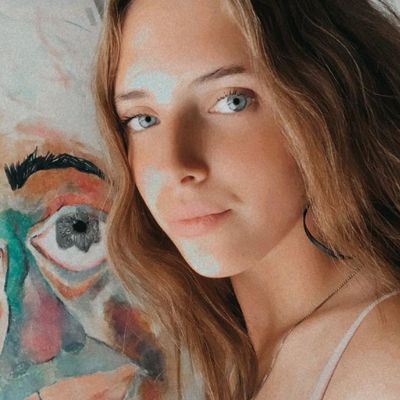 Makayla, 18