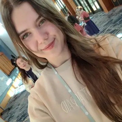 Rachel, 21
