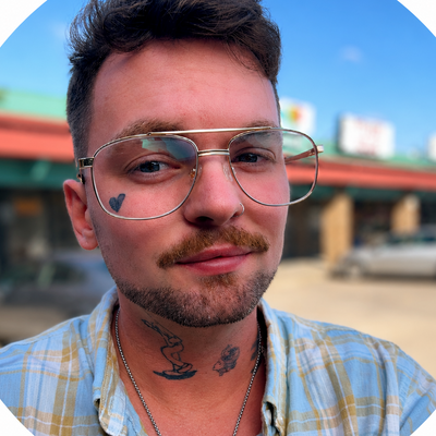 Derrick, 31