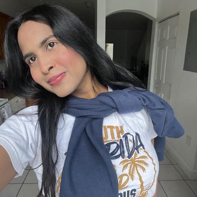 Ana, 26