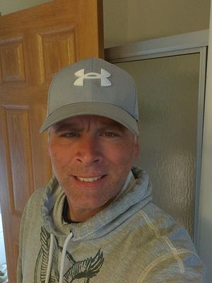 Andy, 44