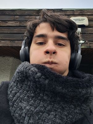 Ben, 24