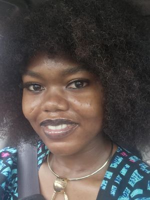 Josiane, 32