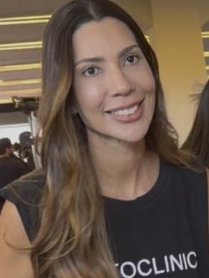 Tainah, 38