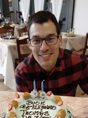 Thomas, 29
