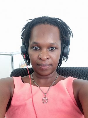 Vee, 34