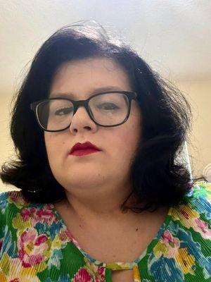 Bri, 27
