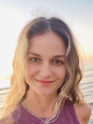 Maria, 32
