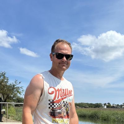 Travis, 34