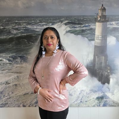 Renata, 42
