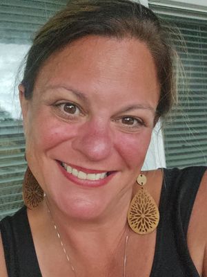 Colleen, 48