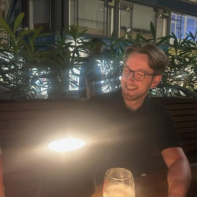 Ben, 22