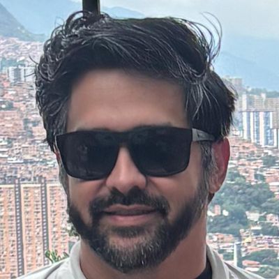 Eduardo, 41