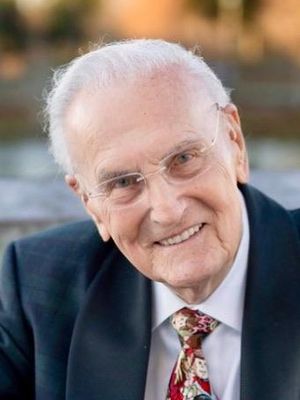 Larry, 90