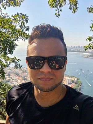 Caique, 32