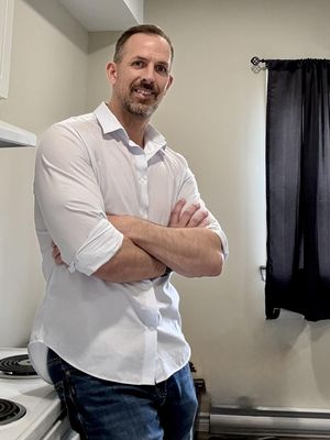 Rob, 43