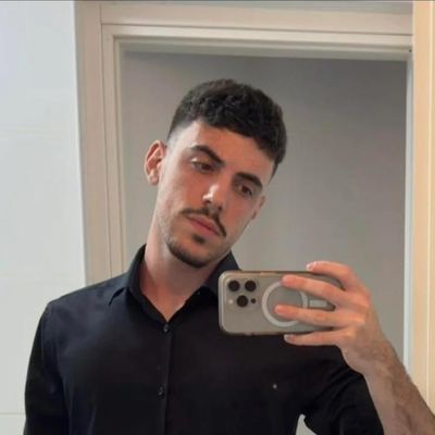 Alex, 23