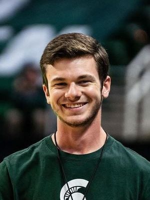 Tom, 21