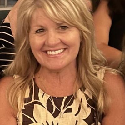 Julie, 58