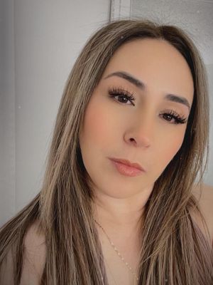 Dana, 41