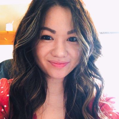 Bettina, 38