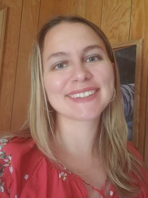 Nichole, 28