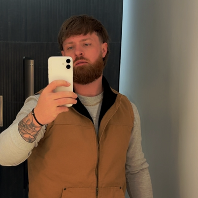 Alex, 28