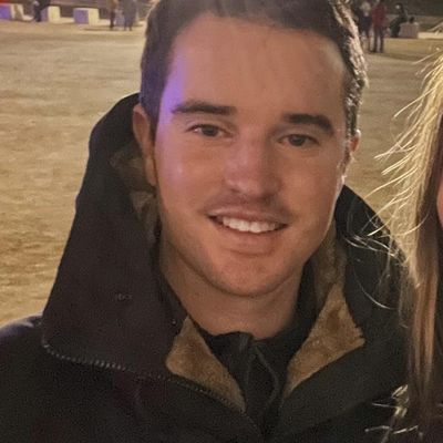 Dan, 34