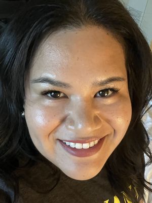 Angela, 36