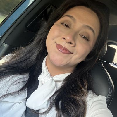 Angelica, 31