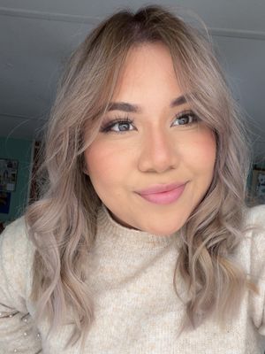Diana, 24