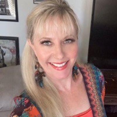 Rachelle, 53
