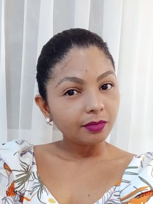 Lila, 41